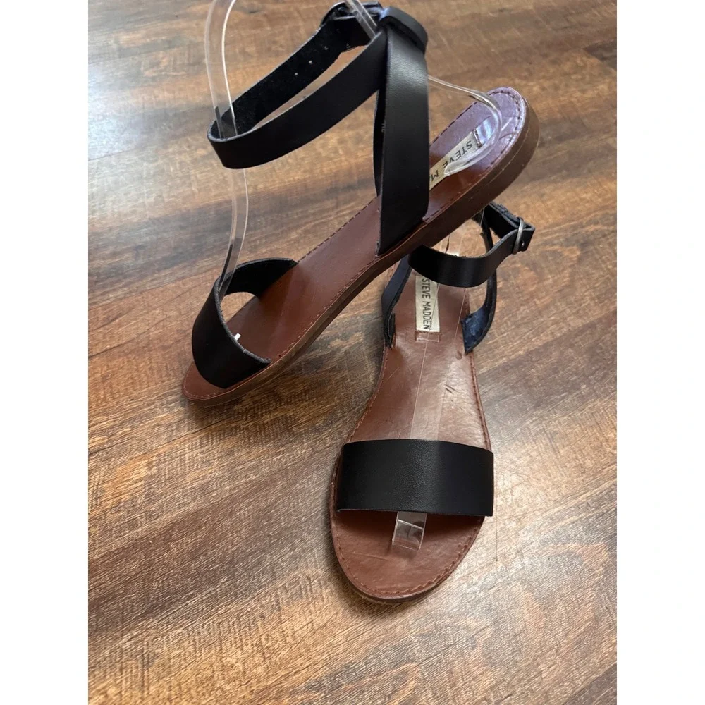 Steve Madden Black Strappy Ankle Strap Flat Sandals Women's Size 7M